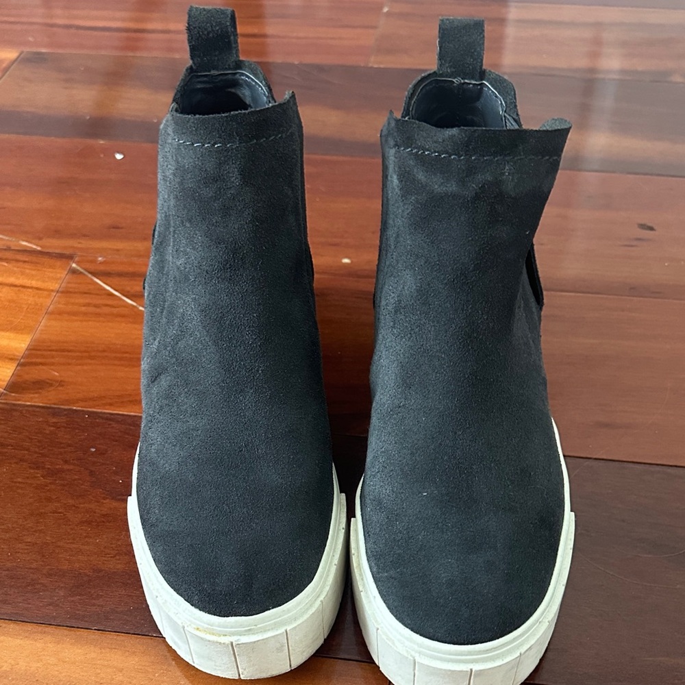 Womens Black Suede High-Top Sneakers
